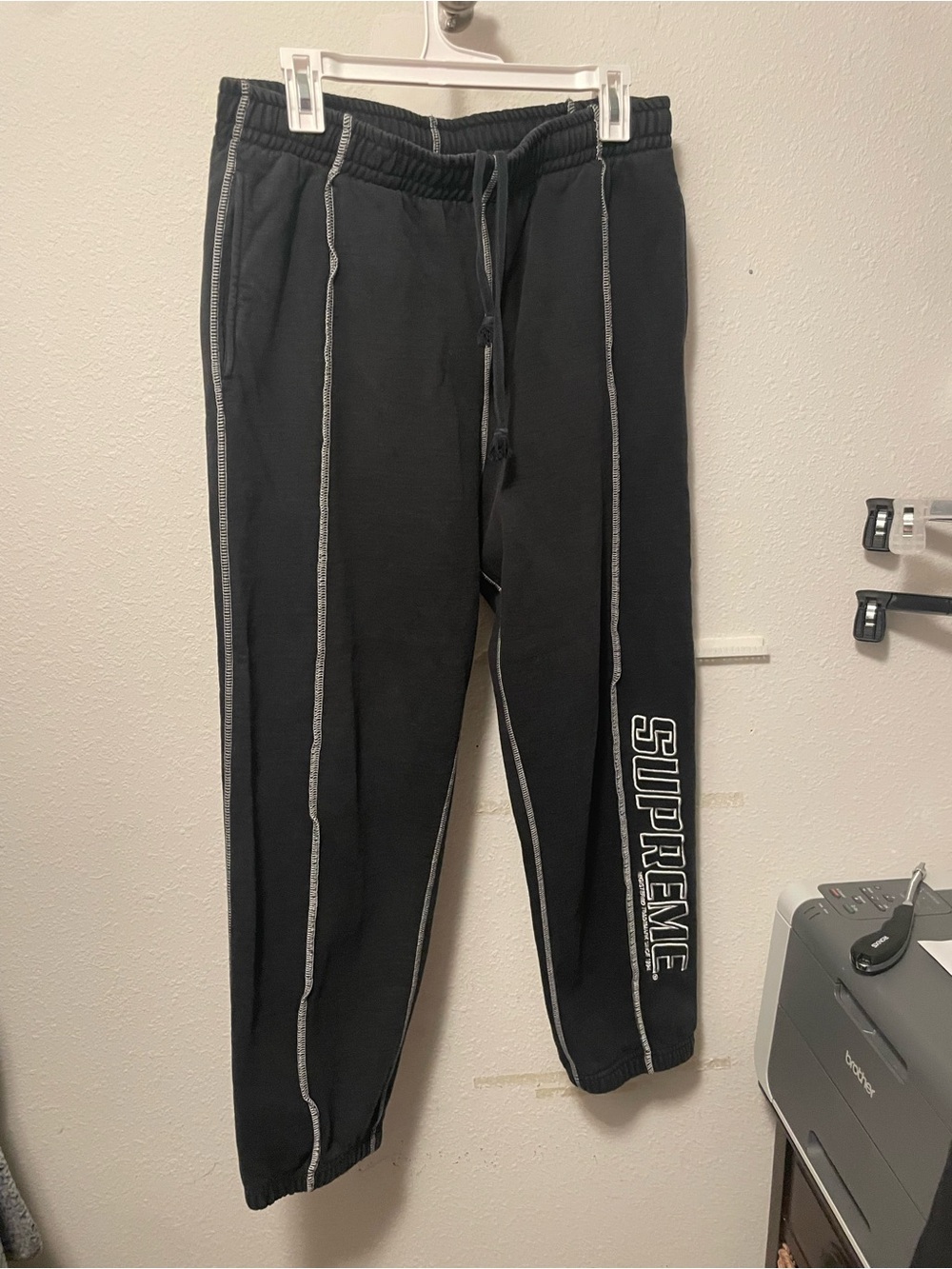 Supreme Coverstitch Sweatpants Jogger Black SS22 Medium